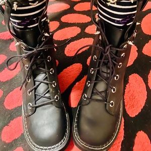 Demonia -357 Boots w/ Heart Ring